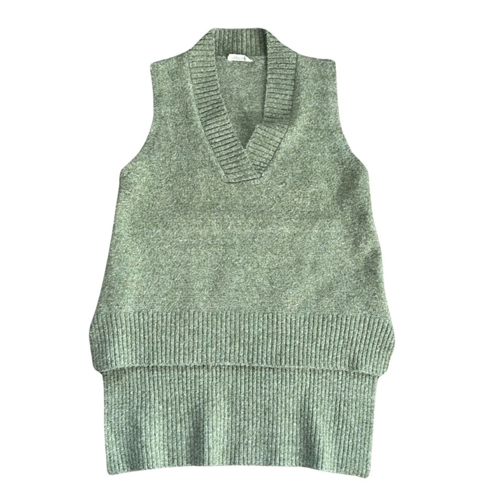 Women’s Amazon Green Long Back Knit Sweater Vest Size Small/Medium